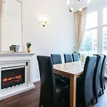 Lovely Canal Apartment
